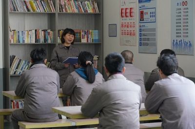 兩會(huì)精神進(jìn)基層 人大代表宣講忙